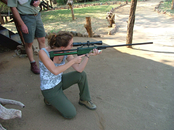 Veterinäre auf Safari in Südafrika: Übung zur Immobilisierung von Wildtieren Veterinäre auf Safari in Südafrika: Übung zur Immobilisierung von Wildtieren